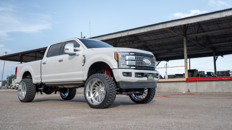 Lifted 2019 F-350 Platinum on JTX Forged 26×14-inch Wheels – JTX Forged