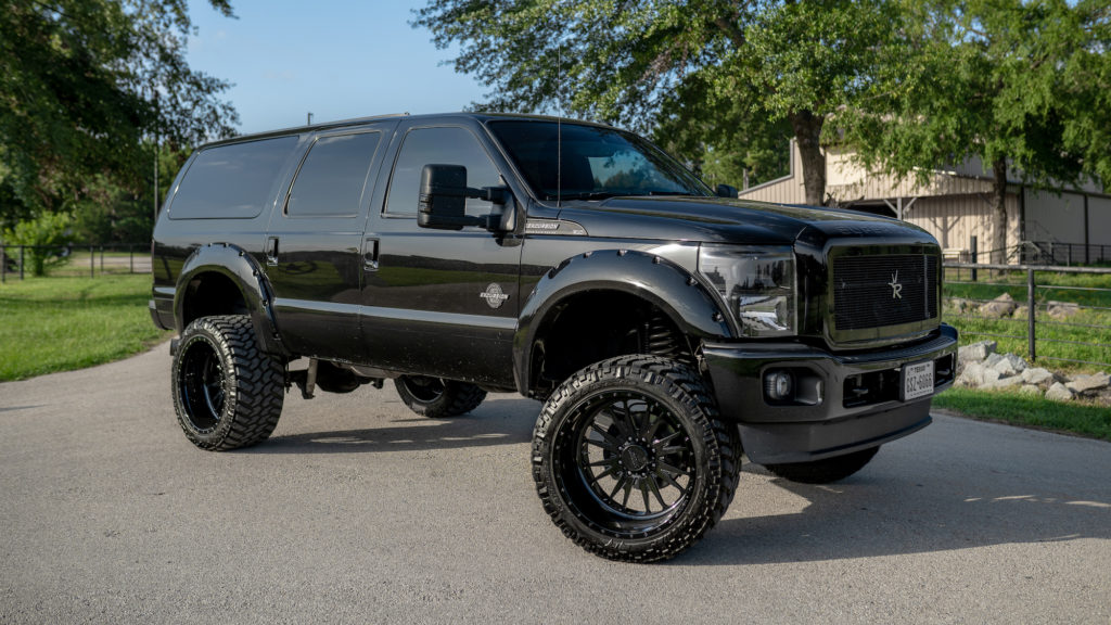 Ford Super Duty Excursion Conversion on JTX Forged Wheels – JTX Forged