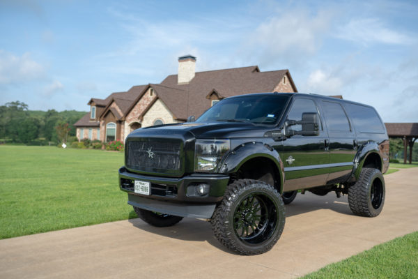 Ford Super Duty Excursion Conversion on JTX Forged Wheels – JTX Forged