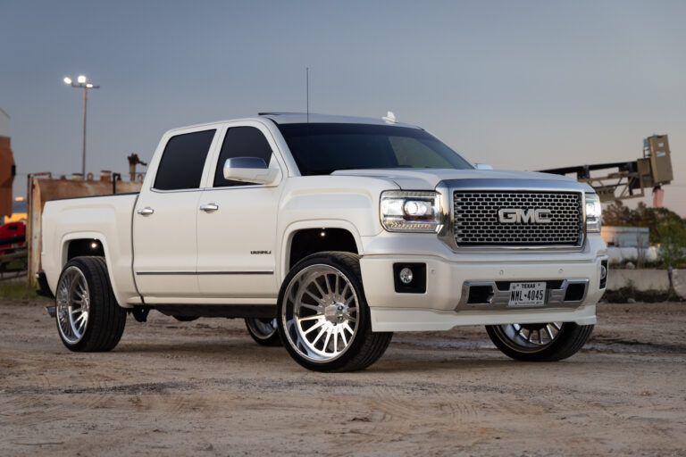 Leveled GMC Sierra Denali on 24x12-inch JTX Forged Wheels - JTX Forged