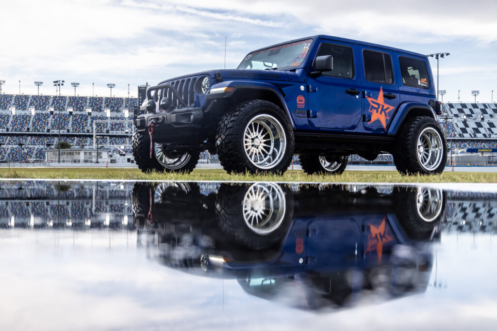 Jeep Wrangler JL with 22x12-inch JTX Forged Wheels - JTX Forged