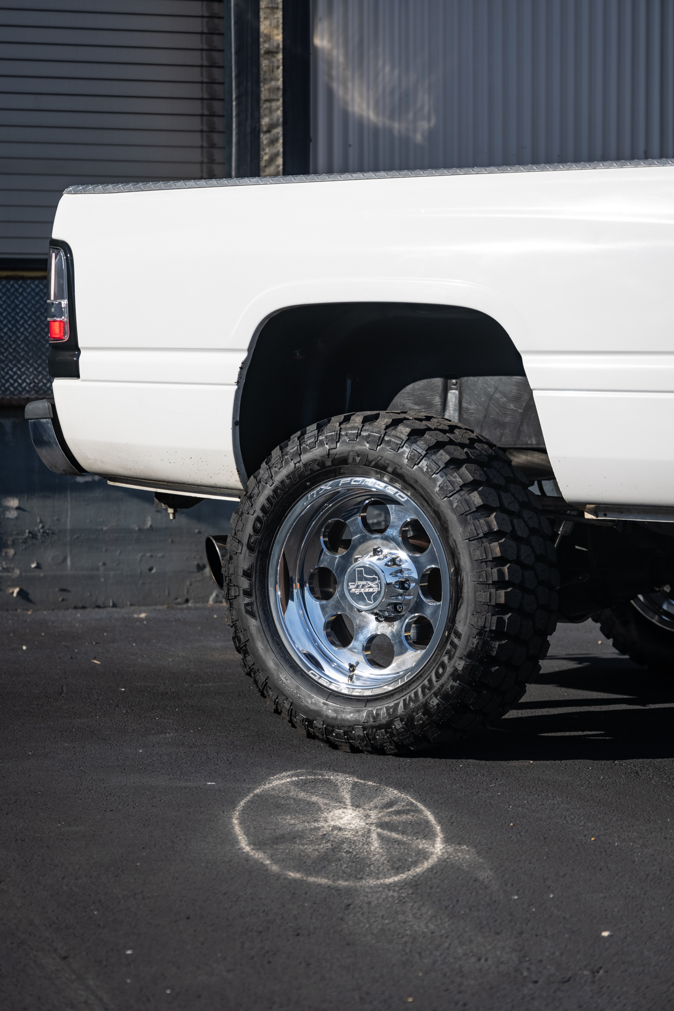 Second-Gen Dodge Ram 2500 with 20x10-inch JTX Forged Wheels - JTX Forged